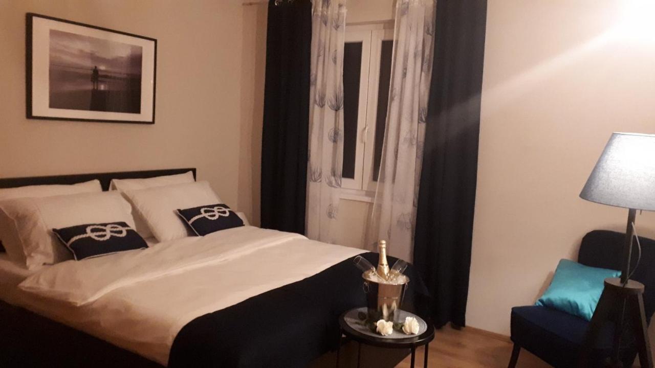 New City Center Design Apartment โปเรช ภายนอก รูปภาพ