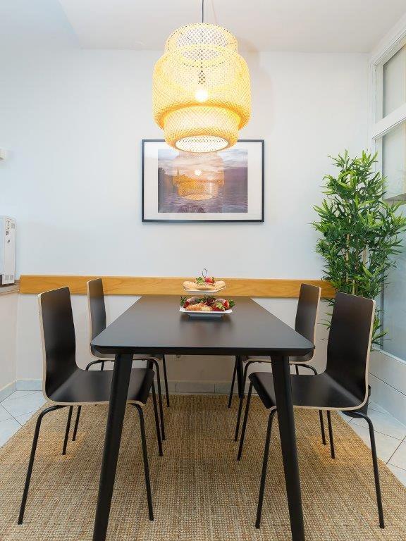 New City Center Design Apartment โปเรช ภายนอก รูปภาพ